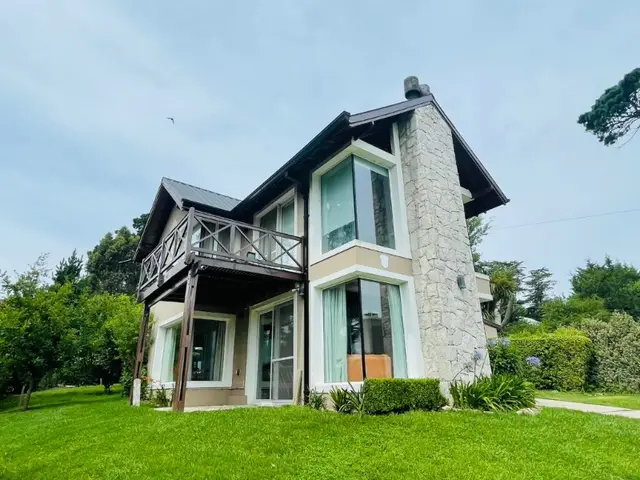 Casa de 3 ambientes en venta en SIERRA DE LOS PADRES