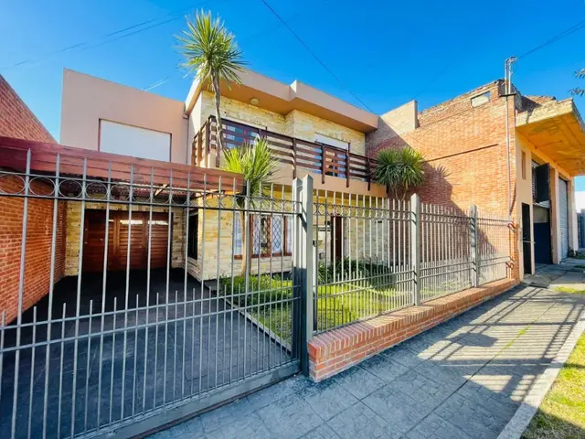 Casa de 4 ambientes en venta en PERALTA RAMOS OESTE