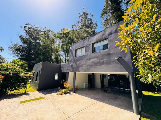 Casa de 4 ambientes en venta en BOSQUE PERALTA RAMOS