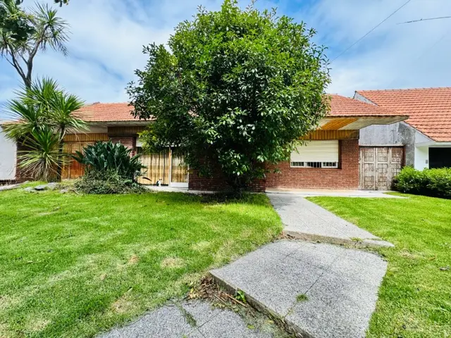 Casa de 4 ambientes en venta en PINOS DE ANCHORENA