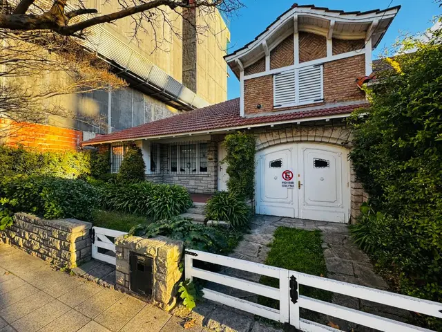 Casa de 5 ambientes en venta en GENERAL ROCA