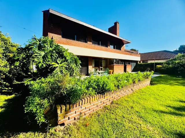 Casa de 5 ambientes en venta en PINOS DE ANCHORENA