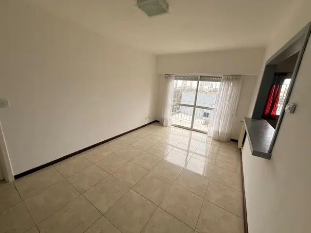 Departamento de 3 ambientes en alquiler en Centro
