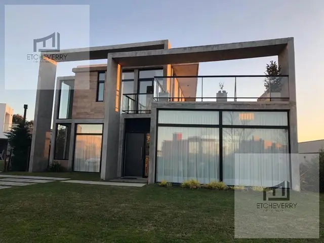 Casa de 3 ambientes en venta en Jorge Newbery