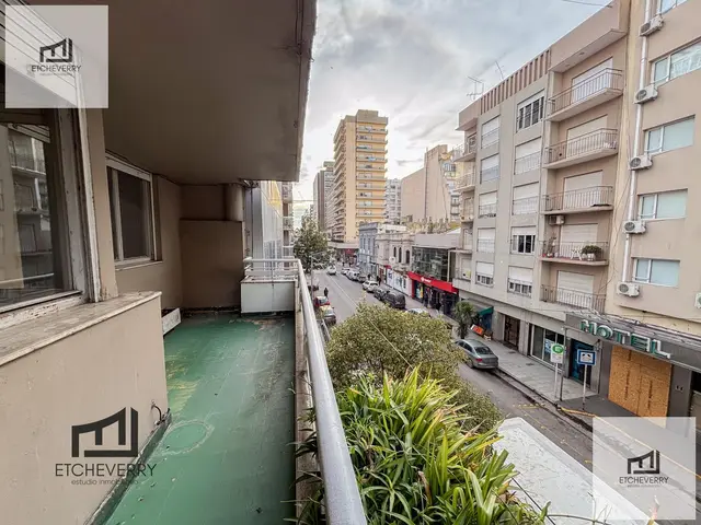 Departamento de 3 ambientes en venta en Centro