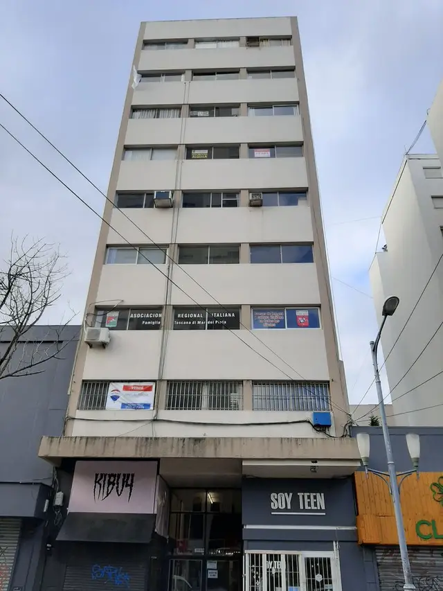 Local de 3 ambientes en venta en Centro