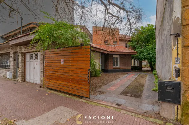 Casa de 4 ambientes en venta en Centro