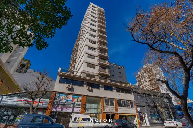 Departamento de 4 ambientes en venta en Centro