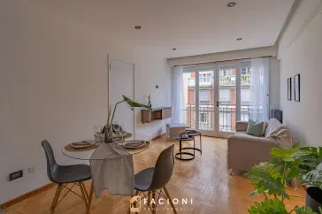 Departamento de 2 ambientes en venta en Área Centro