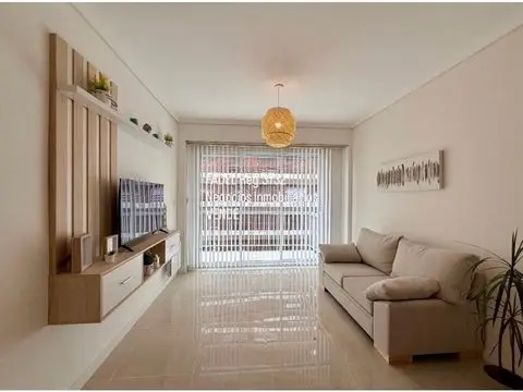 Departamento de 3 ambientes en venta en Plaza Colón