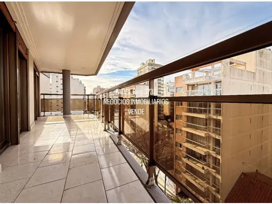 Departamento de 5 ambientes en venta en Centro