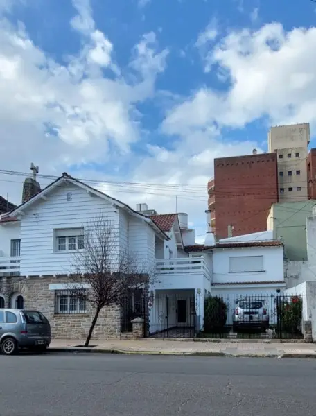 Departamento de 4 ambientes en venta en LA PERLA