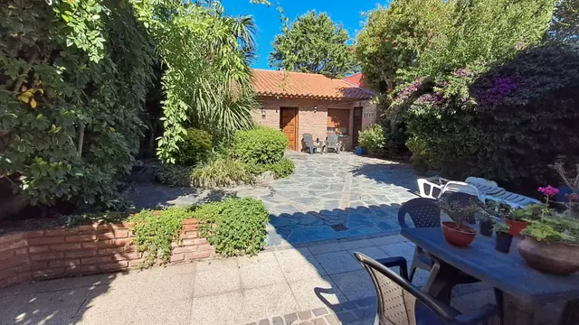 Casa de 4 ambientes en venta en PARQUE LURO