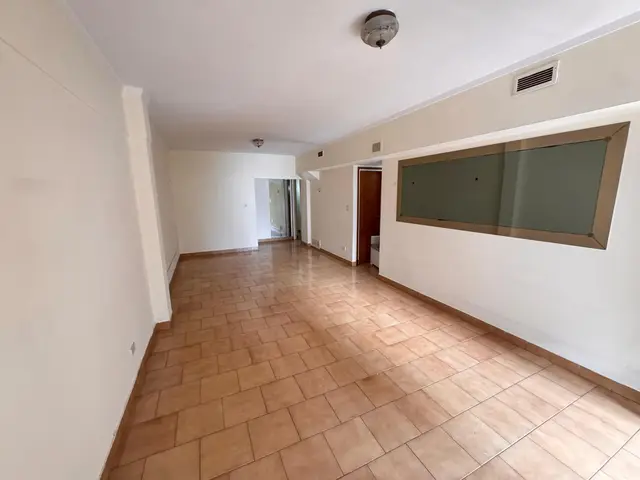 Departamento de 4 ambientes en venta en Centro