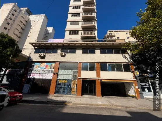 Local de 3 ambientes en venta en Centro