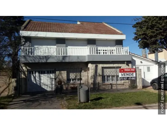 Casa de 5 ambientes en venta en EL GAUCHO