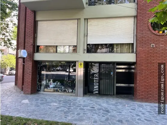 Local en venta en LA PERLA