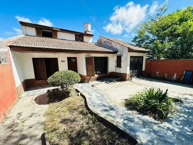 Casa de 4 ambientes en venta en VILLA PRIMERA