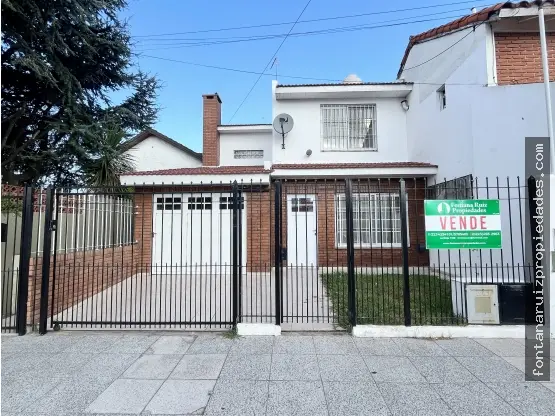 Casa de 2 ambientes en venta en LA PERLA