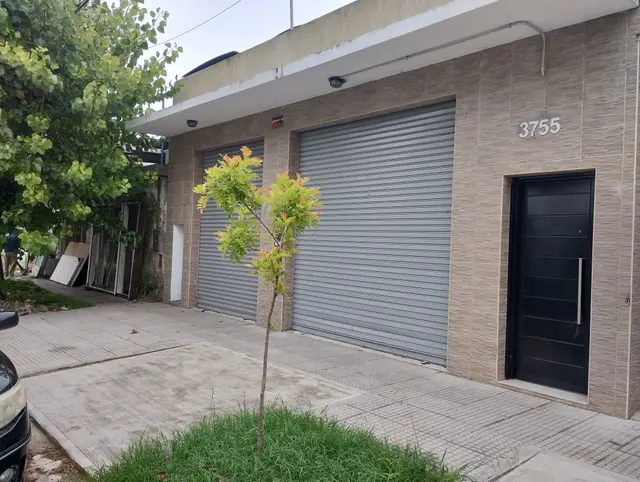 Local de 5 ambientes en alquiler en RIVADAVIA BERNARDINO