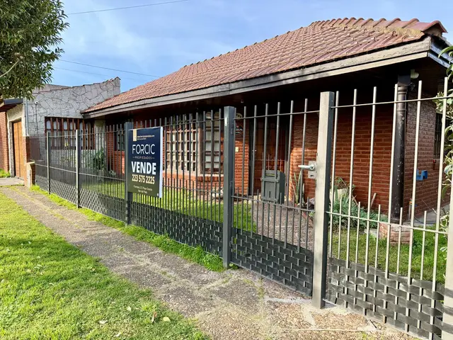 Casa de 3 ambientes en venta en LOS PINARES