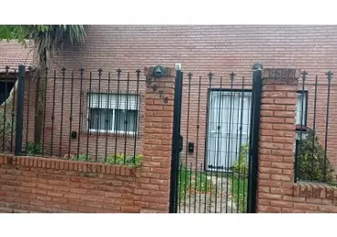 Casa de 3 ambientes en venta en LOS PINARES
