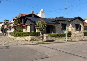 Casa de 4 ambientes en alquiler en Güemes