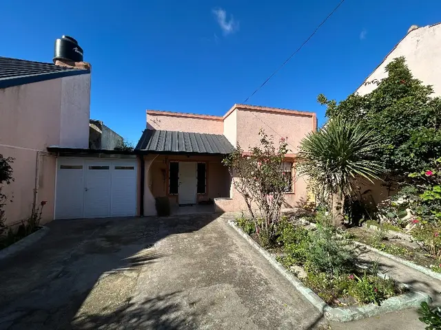 Casa de 5 ambientes en venta en VILLA PRIMERA