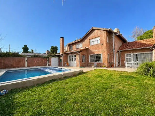 Casa de 5 ambientes en venta en ESTRADA JOSE MANUEL