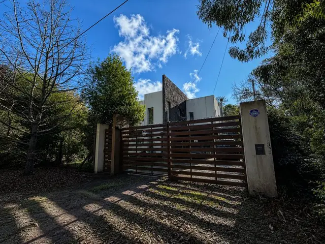 Casa de 5 ambientes en venta en BOSQUE PERALTA RAMOS