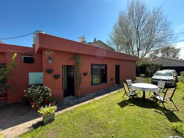Casa de 4 ambientes en venta en CONSTITUCION