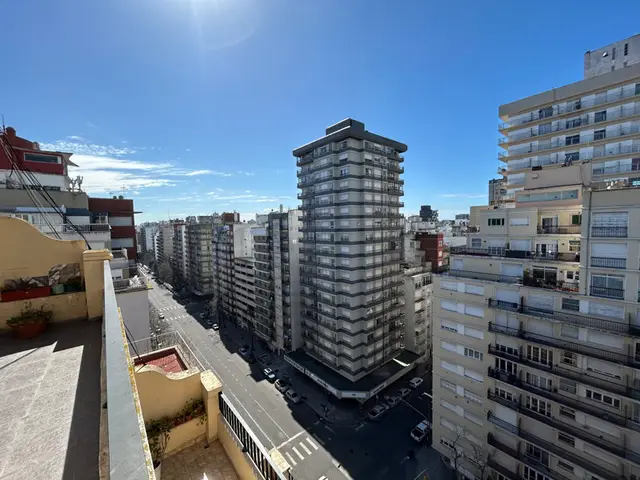 Departamento de 5 ambientes en venta en Plaza Colón