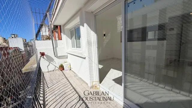 Departamento de 3 ambientes en venta en AREA CENTRO