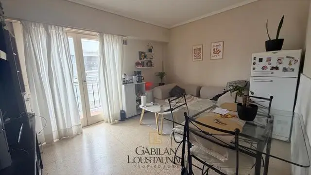 Departamento de 2 ambientes en venta en Área Centro