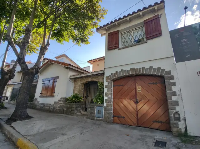 Casa de 5 ambientes en alquiler en LOS TRONCOS
