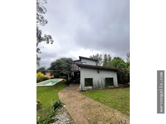 Casa de 4 ambientes en venta en Centro