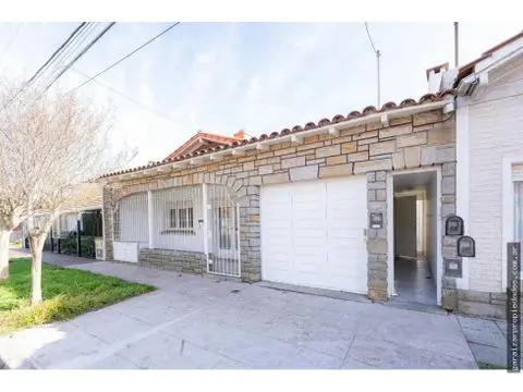 Departamento de 4 ambientes en venta en PRIMERA JUNTA