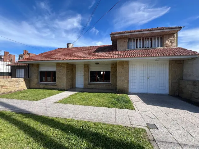Casa de 2 ambientes en alquiler en VILLA PRIMERA