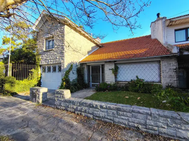 Casa de 6 ambientes en alquiler en LOMAS DE STELLA MARIS