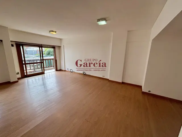 Departamento de 4 ambientes en venta en LA PERLA