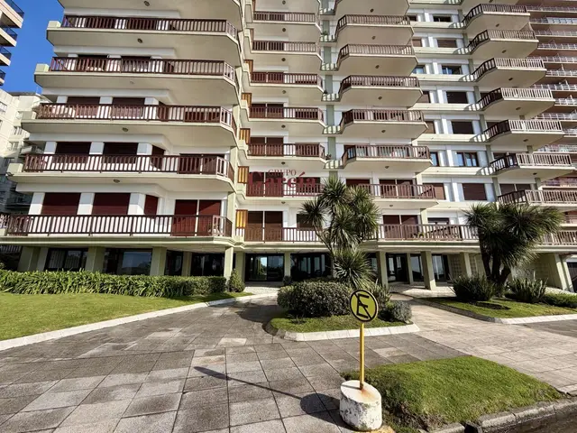 Departamento de 4 ambientes en alquiler temporario en LEANDRO N. ALEM