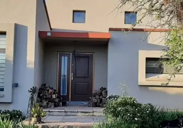 Casa de 4 ambientes en venta en Mar del Plata