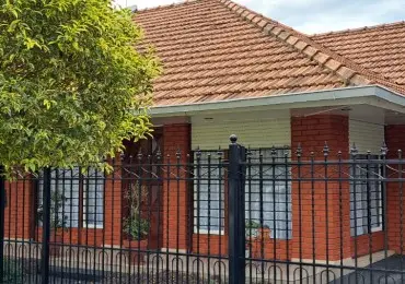 Casa de 3 ambientes en venta en PARQUE LURO