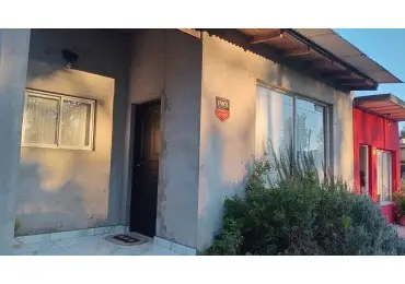 Casa de 4 ambientes en venta en LOS ACANTILADOS