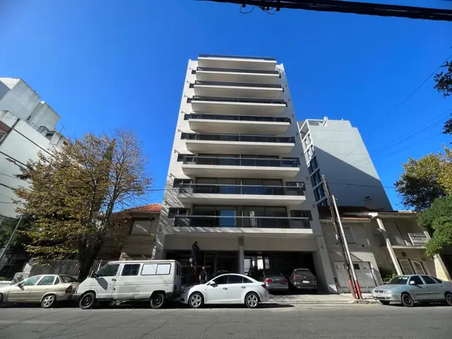 Departamento de 3 ambientes en venta en ESTACION TERMINAL (ALDREY)