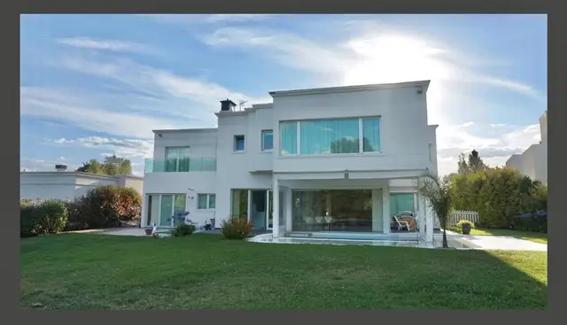 Casa de 6 ambientes en venta en NEWBERY JORGE