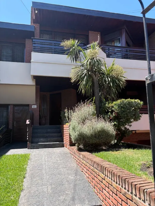 Casa de 6 ambientes en venta en PARQUE LURO
