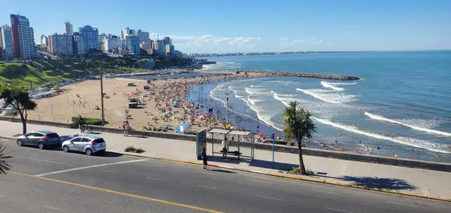 Departamento de 3 ambientes en alquiler temporario en Playa Varese