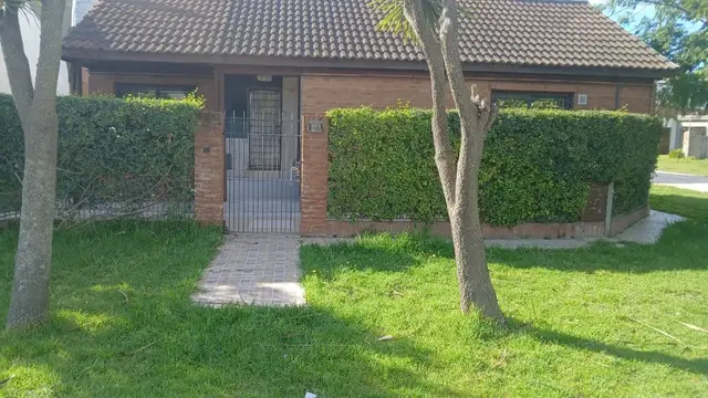 Casa de 2 ambientes en venta en LOPEZ DE GOMARA