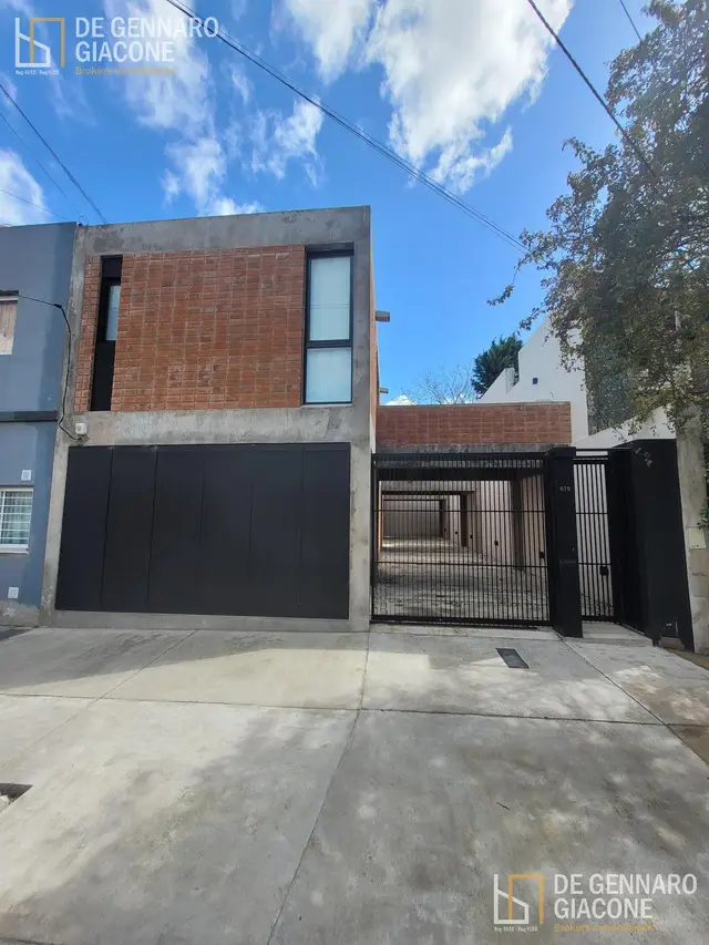 PH de 2 ambientes en venta en LA PERLA